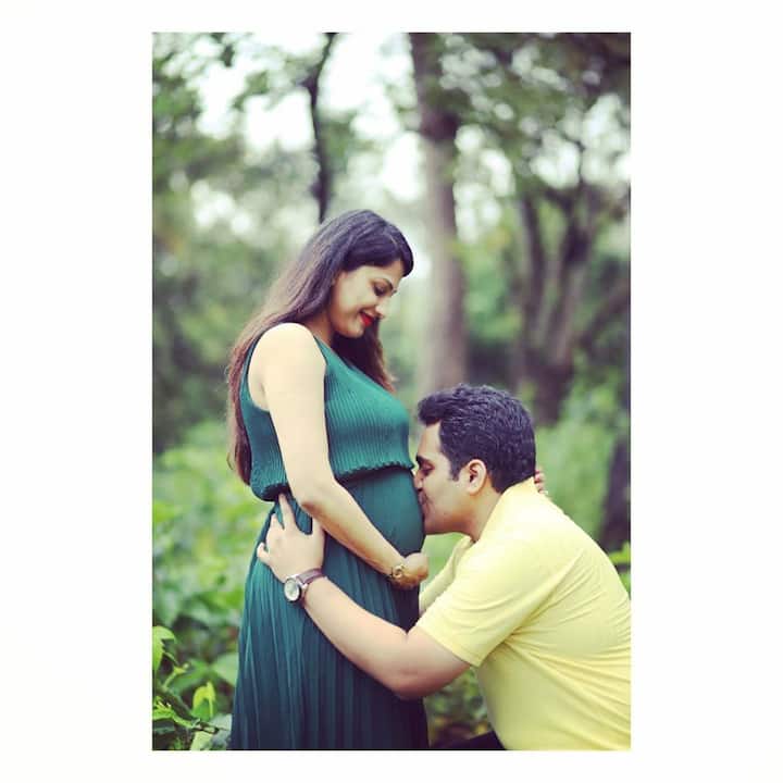 Posting the adorable pictures on Instagram, she captioned them as, 