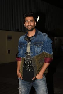 PICS: Katrina Kaif, Janhvi Kapoor & Other B'wood Celebs Attend Vicky Kaushal's 'Bhoot' Screening