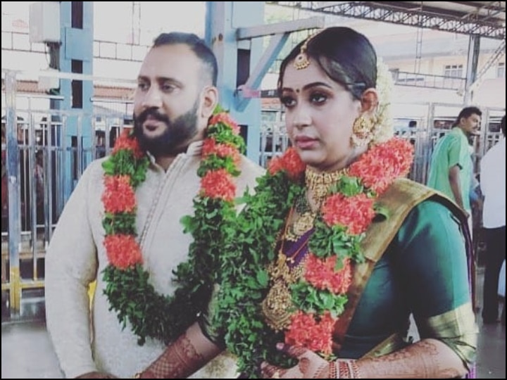 'Immini Balyoru Fan' Judge Sowbhagya Venkitesh Gets MARRIED To Arjun Somasekhar, Here Are Wedding PICS! Sowbhagya Venkitesh Gets MARRIED To Arjun Somasekhar, Here Are Wedding PICS!