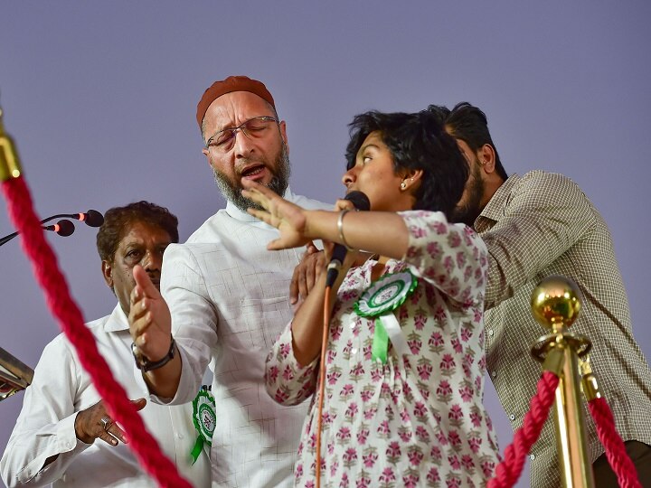 Girl Who Chanted 'Pakistan Zindabad' At Owaisi’s Event Arrested On Sedition Charges Girl Who Chanted 'Pakistan Zindabad' At Owaisi’s Anti-CAA Rally Booked For Sedition