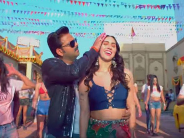 Lollypop' Singer Pawan Singh’s New Holi Song 'Kamariya Hila Rahi Hai' With Lauren Gottlieb Breaks Record