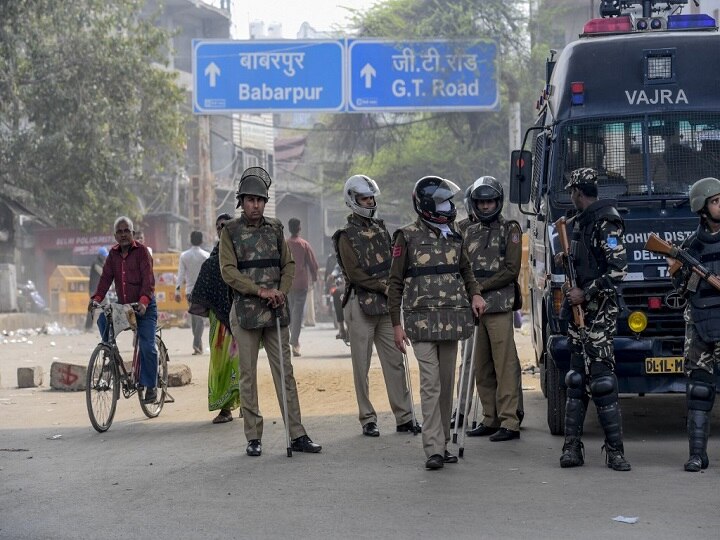 Delhi Violence: High Court To Delhi Police Centre On FIRs Against BJP Leader For Hate Speech Delhi Violence: HC Grants 4 Weeks To Centre & Police To Respond On FIRs Against BJP Leader For Hate Speech