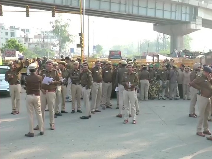 Delhi: Section 144 Imposed In Shaheen Bagh, Security Tightened, Police Say ‘Precautionary Measure’ Delhi: Section 144 Imposed In Shaheen Bagh, Security Tightened, Police Say ‘Precautionary Measure’