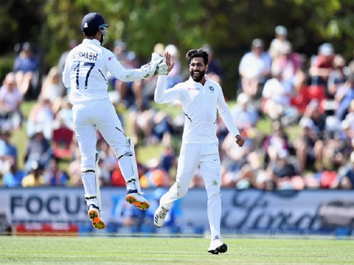 WATCH: Jadeja Leaps Like Bird To Pull Off Stunning One Handed Catch To Dismiss Neil Wagner WATCH: Jadeja Pulls Off Stunning Catch To Dismiss Neil Wagner