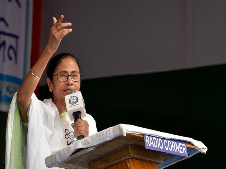 Delhi Violence: Mamata Banerjee Demands SC-Monitored Judicial Probe Into Riots Mamata Banerjee Demands SC-Monitored Judicial Probe Into Delhi Violence