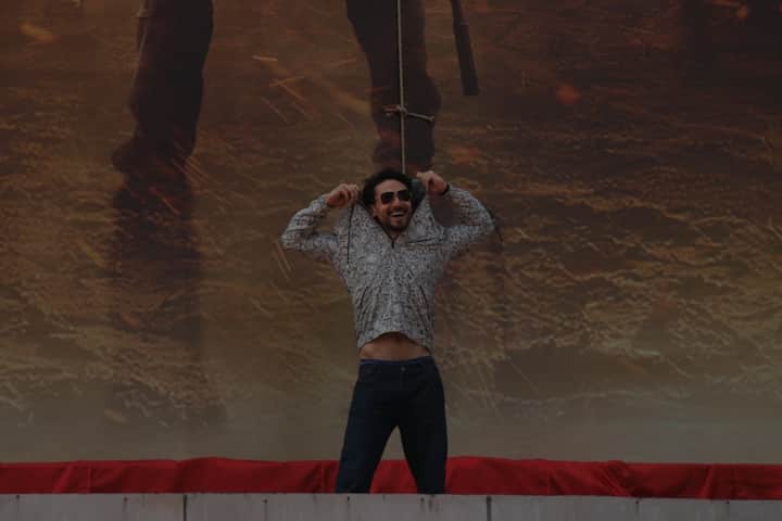 At the event many fans requested Tiger who is known for his chiseled body  to go shirtless! [ PIC CREDIT: MANAV MANGLANI]