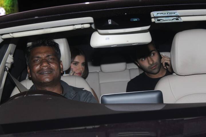 Tara and Aadar were twinning in black. The actress, who made her debut with ‘Student of the Year 2’, will be next seen in the remake of ‘RX 100’. 