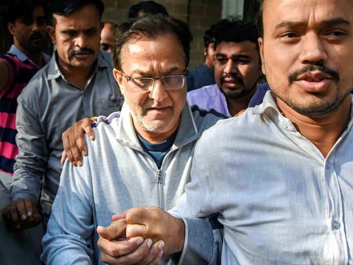 Yes Bank: Rana Kapoor's Family Under Scanner; Daughter Stopped From Leaving Country Yes Bank: Rana Kapoor's Family Under Scanner; Daughter Stopped From Leaving Country; All That Has Happened