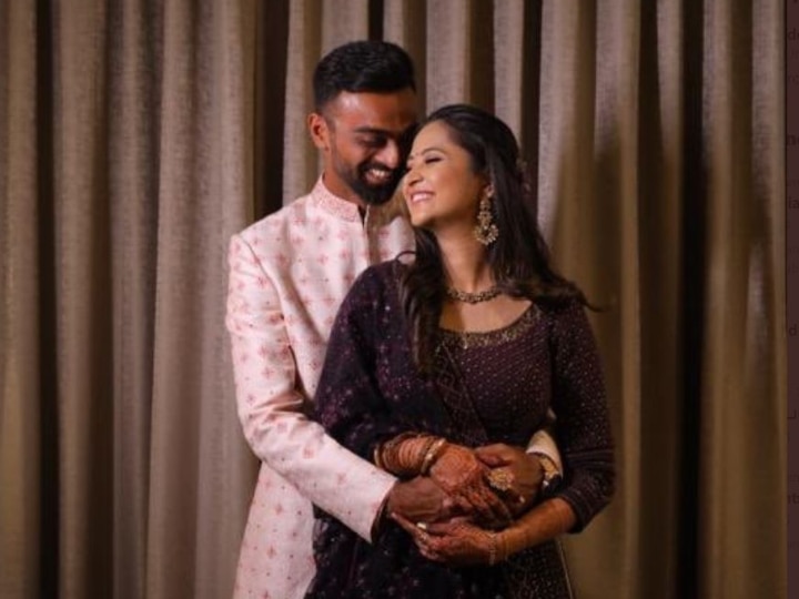 '6 Hours, 2 Meals & 1 Shared Cake Later' Jaydev Unadkat Announces Engagement '6 Hours, 2 Meals & 1 Shared Cake Later' Jaydev Unadkat Announces Engagement