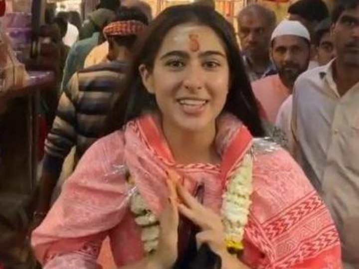 'Atrangi Re' Actress Sara Ali Khan's Varanasi Temple Visit Creates Controversy Sara Ali Khan's Varanasi Temple Visit Creates Controversy