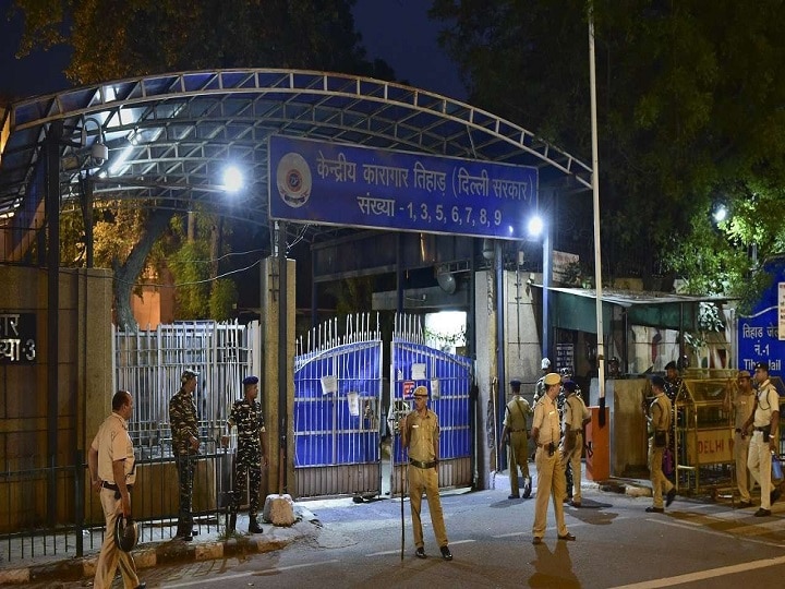 Nirbhaya Case: Tihar Jail Readies For Hanging Of All 4 Convicts; Hangman Reaches Delhi Nirbhaya Case: Tihar Jail Readies For Hanging Of All 4 Convicts; Hangman Reaches Delhi