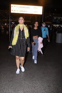 PICS: Kajol’s Daughter Nysa Devgn Flaunts Her Toned Abs As Mother-daughter Duo Gets Snapped At Airport