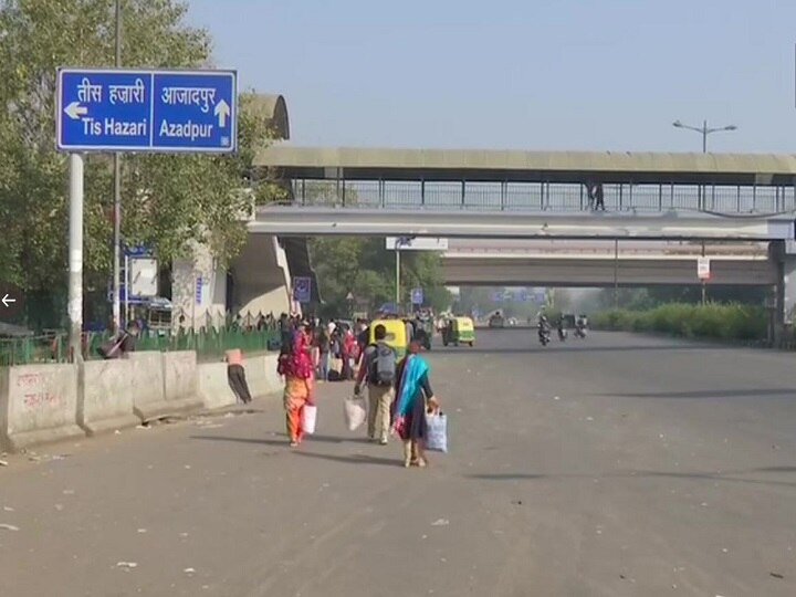 Coronavirus: Deserted Roads In Delhi As People Observe Janata Curfew Coronavirus: Deserted Roads In Delhi As People Observe Janata Curfew