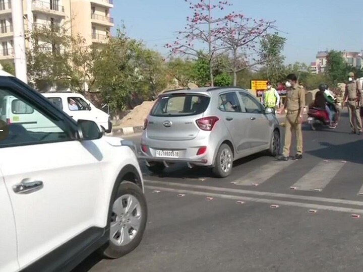 Coronavirus: Delhi Lockdown, But People In Outer Delhi Just Don't Care Coronavirus: Delhi Locked-Down, But People In Outer Delhi Just Don't Care