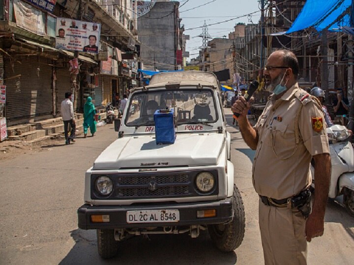 Coronavirus Scare: 30 States, UTs In Complete Lockdown; Over 1,000 Cases Against Violators In Delhi, 96 FIRs In Noida Coronavirus Scare: 30 States, UTs In Complete Lockdown; Over 1,000 Cases Against Violators In Delhi, 96 FIRs In Noida