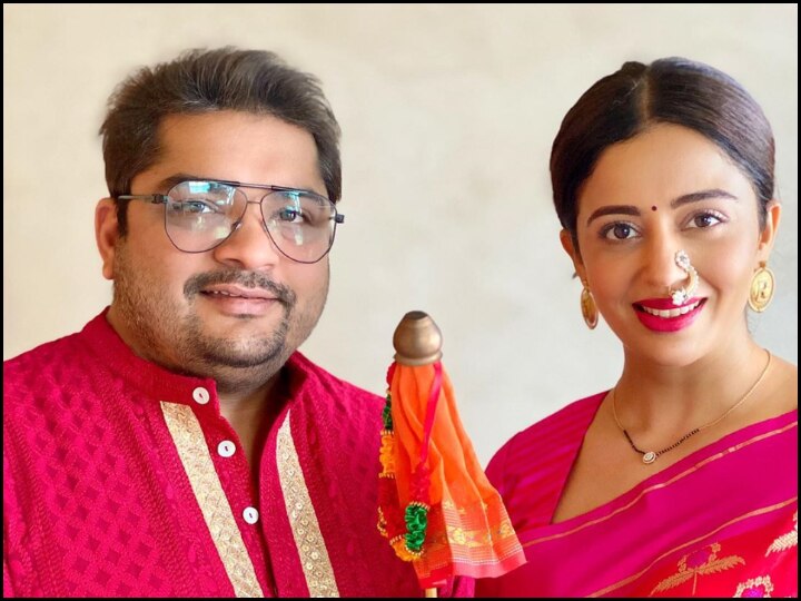 EX Bigg Boss Contestant Nehha Pendse Celebrates Her FIRST Gudi Padwa With Husband Shardul Bayas After Wedding PICS: EX Bigg Boss Contestant Celebrates Her FIRST Gudi Padwa With Husband After Wedding