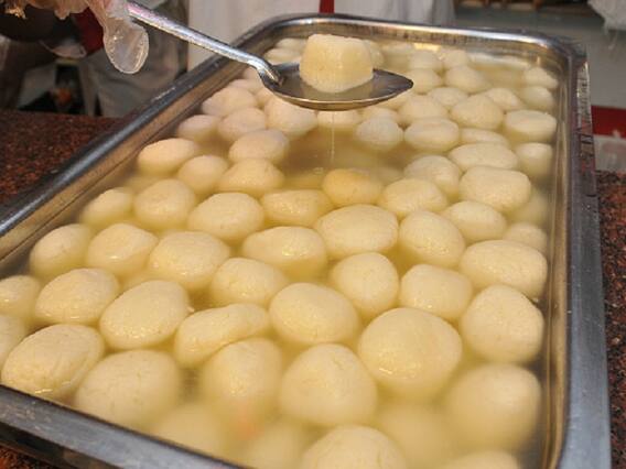 Believe It Or Not! Amid Lockdown, People In UP Dial Corona Helpline For Rasgulla, ''Paan'', Pizza & Football