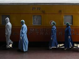 Coronavirus: Pak Aid Workers Given Raincoats, Rubber Boots As Protective Gears Fall Short