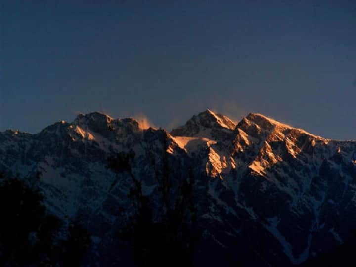 Jalandhar Residents Wake Up To The View Of Snow Capped Himalyan Mountains Amid COVID-19 Lockdown Jalandhar Residents Wake Up To The View Of Snow Capped Himalyan Mountains Amid COVID-19 Lockdown