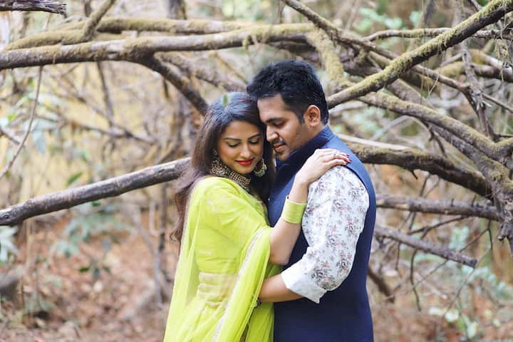 Rucha & hubby Rahul Jagdale welcomed a baby girl on December 10, 2019, and introduced her to the world on her 1st month birthday by sharing her first pictures. (Photo: Instagram)