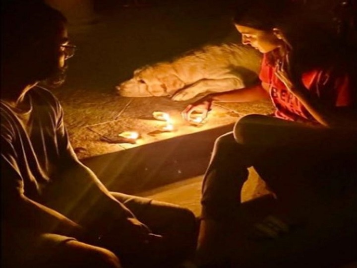 COVID-19: Virat Kohli Lights Diya With Wife Anushka To Support PM Modi's '9 Min Lights Off' Initiative COVID-19: Kohli Lights Diya With Wife Anushka To Support PM Modi's '9 Min Lights Off' Initiative