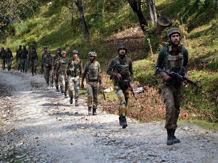 J&K: CRPF Jawan Martyred, 1 Civilian Killed And 3 Army Personnel Injured In Terrorist Attack In Sopore J&K: CRPF Jawan Martyred, 1 Civilian Killed And 3 Army Personnel Injured In Terrorist Attack In Sopore