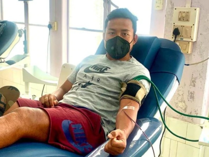 COVID-19: Indian Footballer Jeje Lalpekhula Comes To Rescue Of People In Dire Need Of Blood COVID-19: Indian Footballer Jeje Lalpekhula Comes To Rescue Of People In Dire Need Of Blood