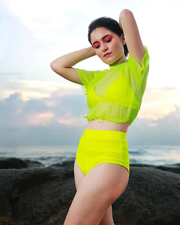 Ann is quite active on social media and she keeps on sharing pictures. 