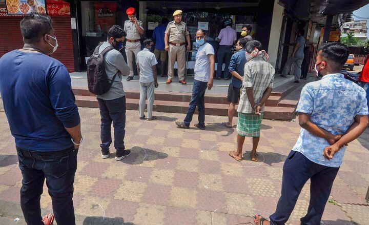 All liquor shops, wholesale warehouses, bottling plants, distilleries and breweries across Assam have been opened from Monday for seven hours daily. (Photo: PTI)