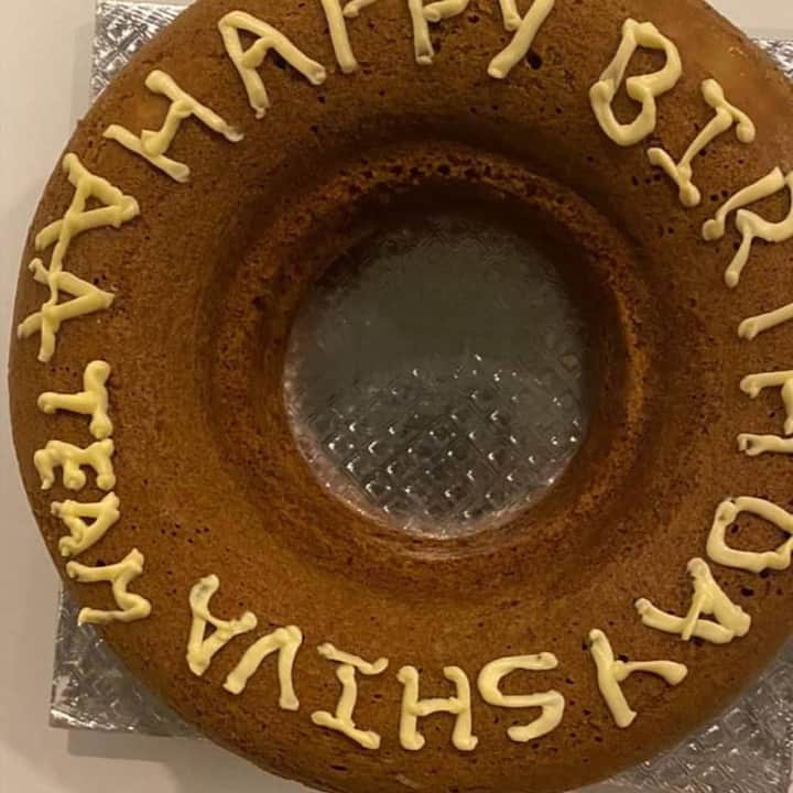 Here's a picture of the birthday cake. (Photo: Instagram)