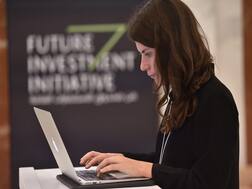 Beware! Zoom App's 5 Lakh Accounts Put On Sale: Report