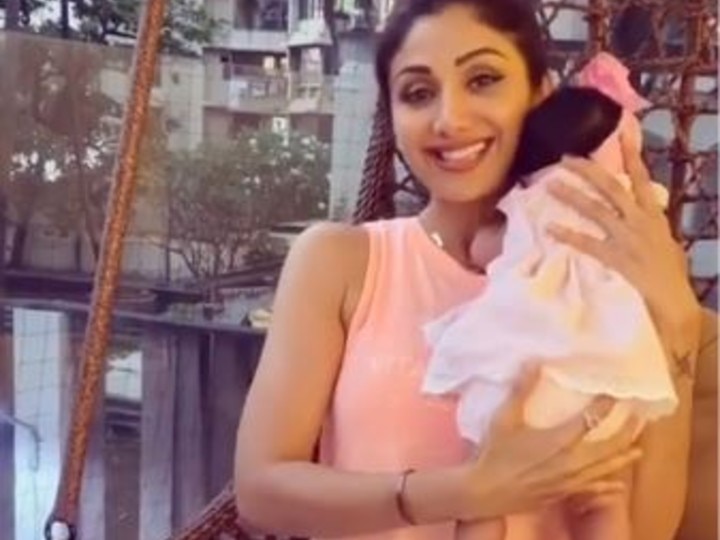 Shilpa Shetty Baby Daughter Samisha Turns 2 Months Old; Actress Shares AWWDORABLE Video! Shilpa Shetty Baby Daughter Samisha Turns 2 Months Old; Actress Shares AWWDORABLE Video!