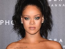 Rihanna's Father Tested Positive For Coronavirus, Singer Sends Ventilator!