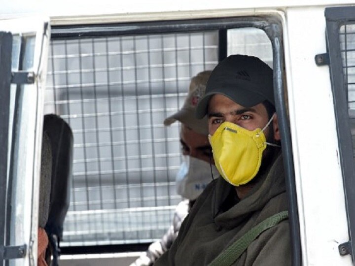 Coronavirus In Jammu & KashmirPolice puts 40 cops in quarantine in Kupwara district J&K Police Send 40 Cops to Quarantine After Son Of Sub-Inspector Found Covid-19 Positive