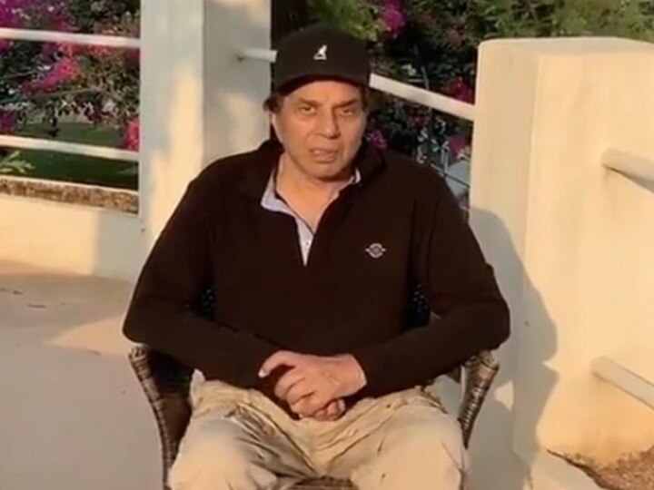 Coronavirus: Dharmendra Extends 'Love And Prayer,' Urges People To Stay Safe (Video) Coronavirus: Dharmendra Extends 'Love And Prayer,' Urges People To Stay Safe (Video)