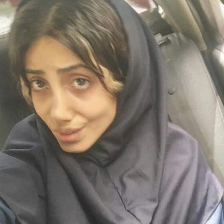 Sahar Tahar often used loud make-up to bring a dramatic presentation of her look. Some reports suggest that she didn’t have the extreme plastic surgery which several people think she did. Here’s a photo which proves the same! (PIC Credit- @sahartabar_official_real)