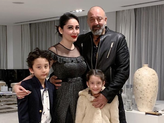 Coronavirus Lockdown: Sanjay Dutt Wife Maanayata & Kids Stuck In Dubai,  Actor Misses Family Members, Worried About Their Safety