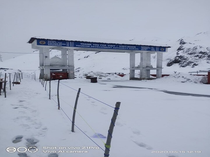 Jammu-Srinagar and Srinagar-Leh highways closed for second day Jammu-Srinagar, Srinagar-Leh Highways Remain Non-Operational For Second Day