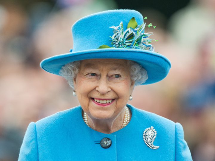 UK Queen Cancels Traditional Birthday Gun Salutes Amid Coronavirus Outbreak
