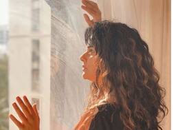 TV Actress Sara Arfeen Khan’s Neighbours Called Cops As She Stepped Out Of Lift Without Wearing A Mask!