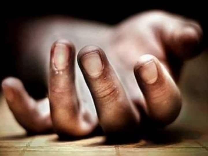 Mumbai Man Commits Suicide By Hanging Himself Inside Auto Mumbai Man Commits Suicide By Hanging Himself Inside Auto