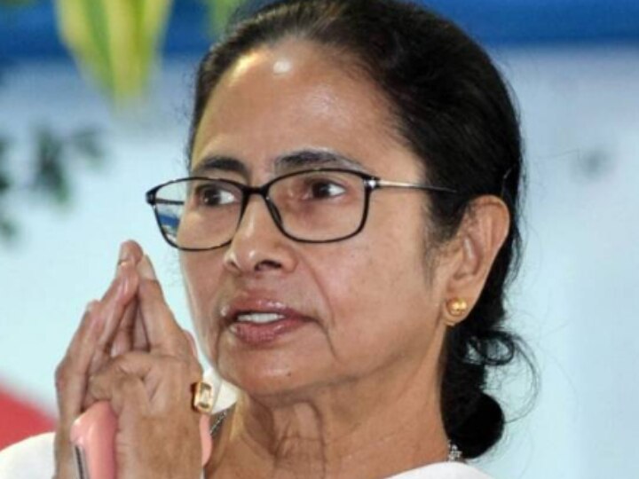 Senior Govt Doctor Dies of Coronavirus in Bengal; Mamata Banerjee Salutes Sacrifice Senior Govt Doctor Dies of Coronavirus in Bengal; Mamata Banerjee Salutes Sacrifice