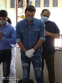 Rishi Kapoor Funeral PICS: Alia Bhatt, Neetu Kapoor Snivel In Sorrow; 'Raazi' Actress Face Times Riddhima Kapoor!