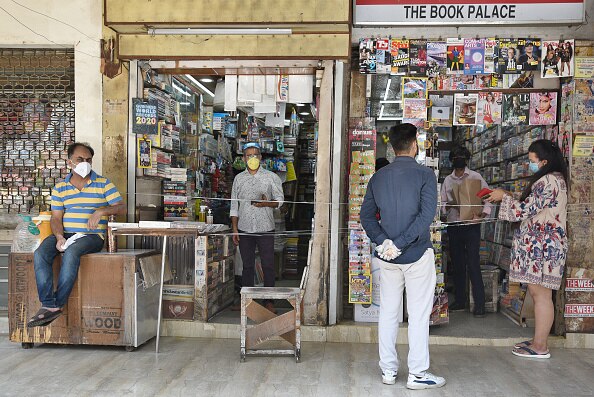 Uttar Pradesh Lockdown: Yogi Government Lifts Ban On Sale of Paan Masala and Stationery UP Govt Allows Sale And Manufacturing Of Paan Masala, Stationery Shops Also Open