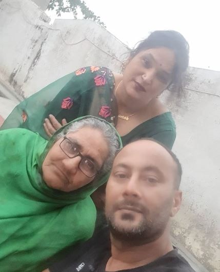 Bigg Boss 13's Shehnaz Gill's Grandmother Hospitalised; Father Santok Singh Asks Fans To Pray