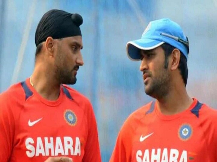 Harbhajan Reveals Dhoni Was Very Shy Guy, Opened Up Only After Controversial 2008 Ind-Aus Test Series Dhoni Was Very Shy Guy, Opened Up Only After 2008 Ind-Aus Test Series: Harbhajan