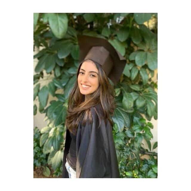 Shweta shared several pictures in which Navya Naveli Nanda can be seen posing with her hand-stitched robe and scholar cap. Did you know the cap was made from black chart paper? Yes, you read that right!