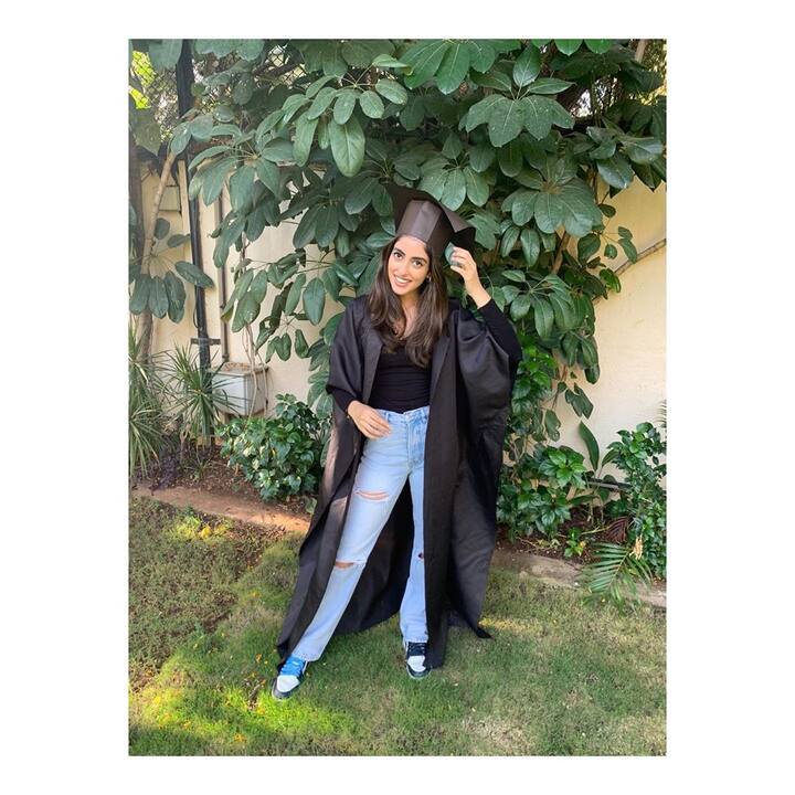 For those who don't know, Navya Naveli Nanda graduated from New York's Fordham University.