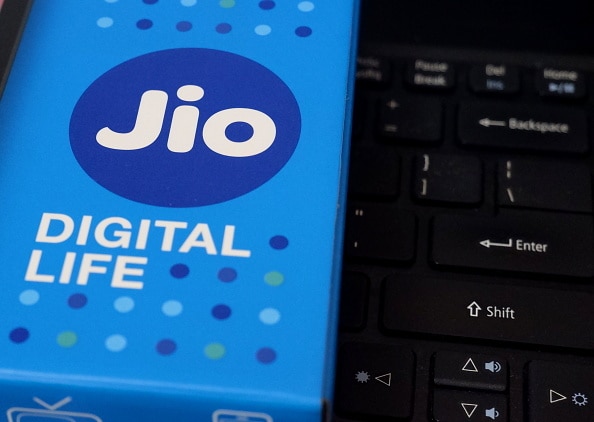US Private Equity Giant KKR & Co. Invests Rs 11,367 Crore In Reliance Jio US Equity Giant KKR & Co. Invests Rs 11,367 Cr In Reliance Jio, Buys 2.32 Percent Stake