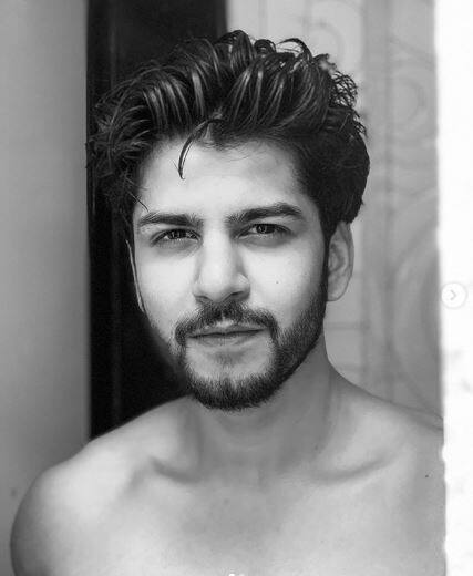 Krish is blessed with killer looks and is quite popular on Instagram with girls drooling over him